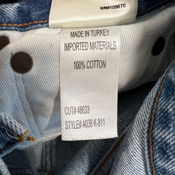 Agolde Sz 24 Jaden Denim Jean Shorts in Surreal Distressed Button Fly - Picture 7 of 10